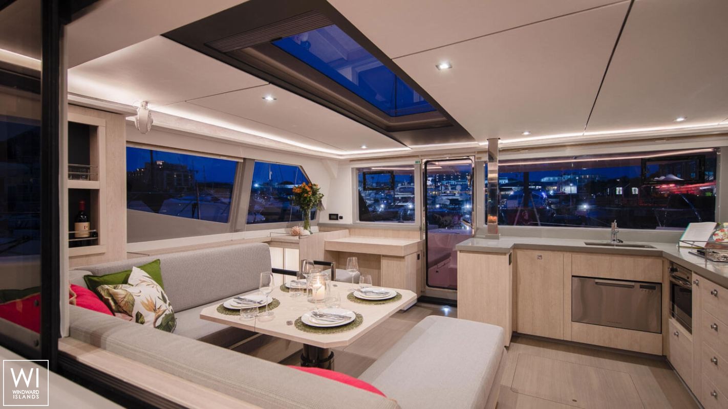 Leopard  45 Robertson & Caines Interior 4