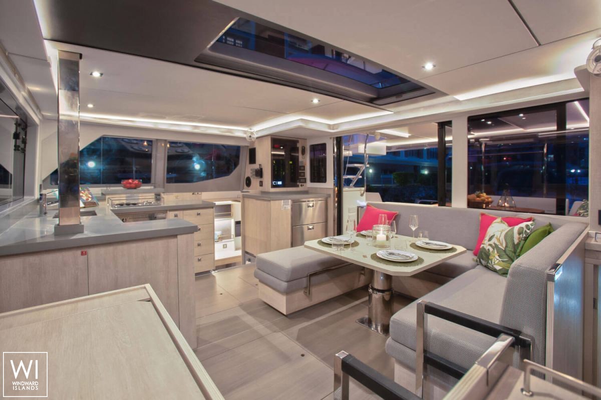 Leopard  45 Robertson & Caines Interior 6