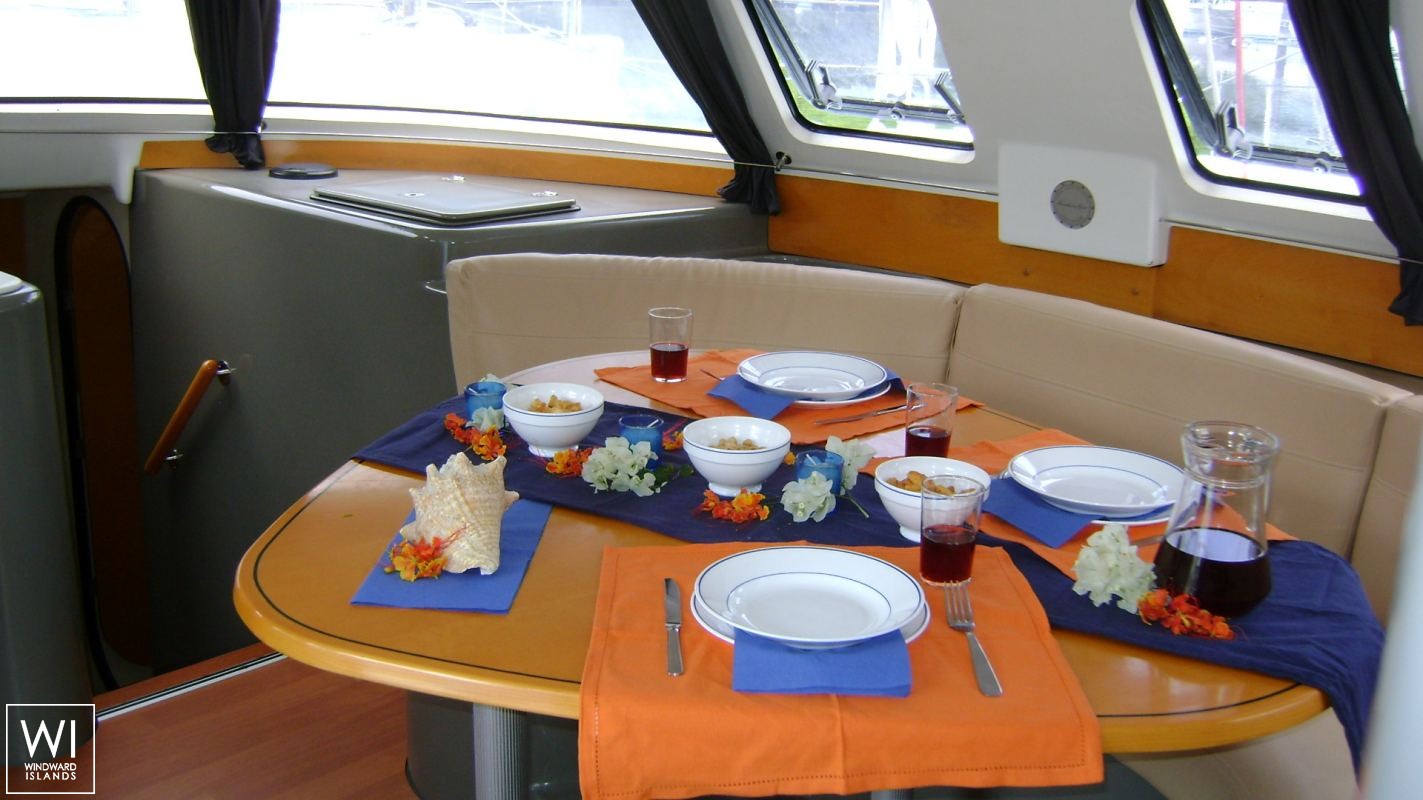 Lavezzi 40 Fountaine Pajot Interior 1
