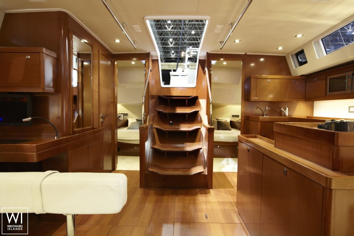 Oceanis  55 Beneteau Interior 1