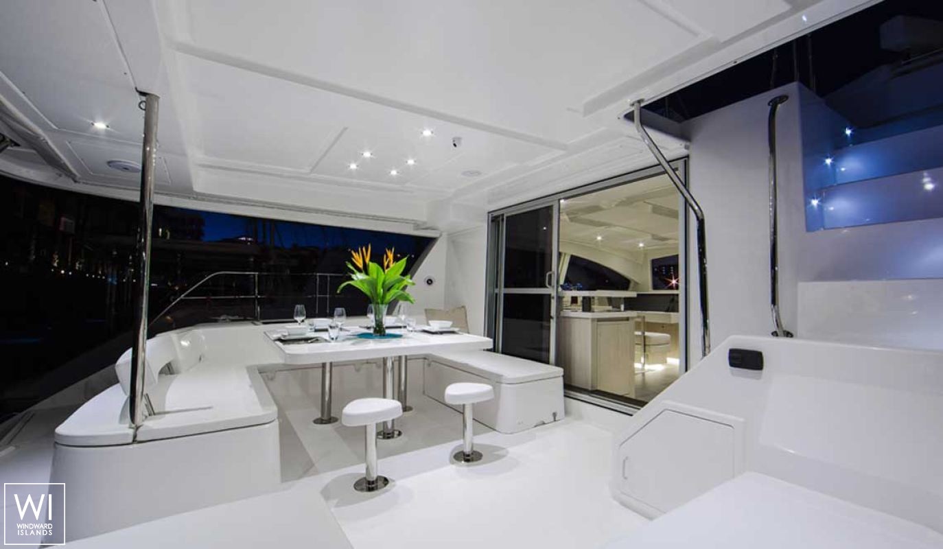 SANYATI  Robertson & Caines Leopard  Power 514 Interior 1