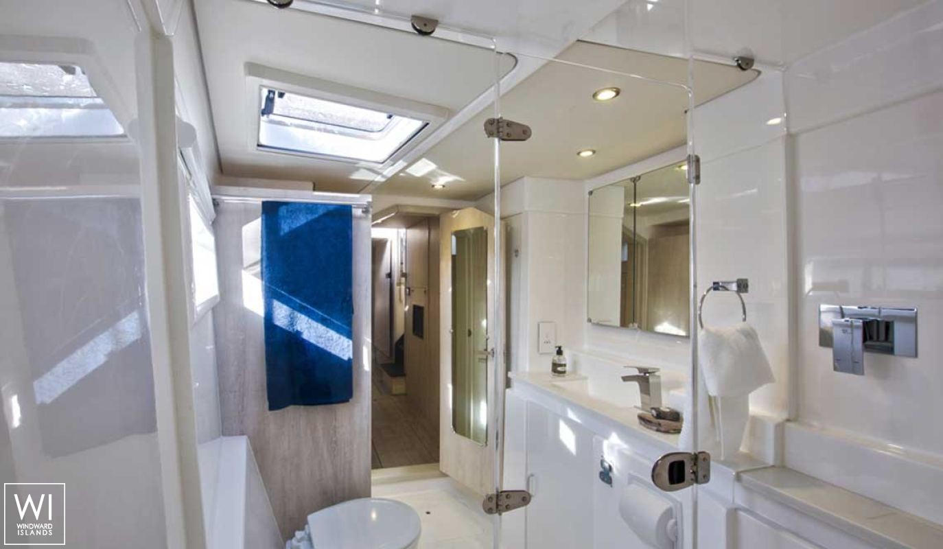 SANYATI  Robertson & Caines Leopard  Power 514 Interior 1