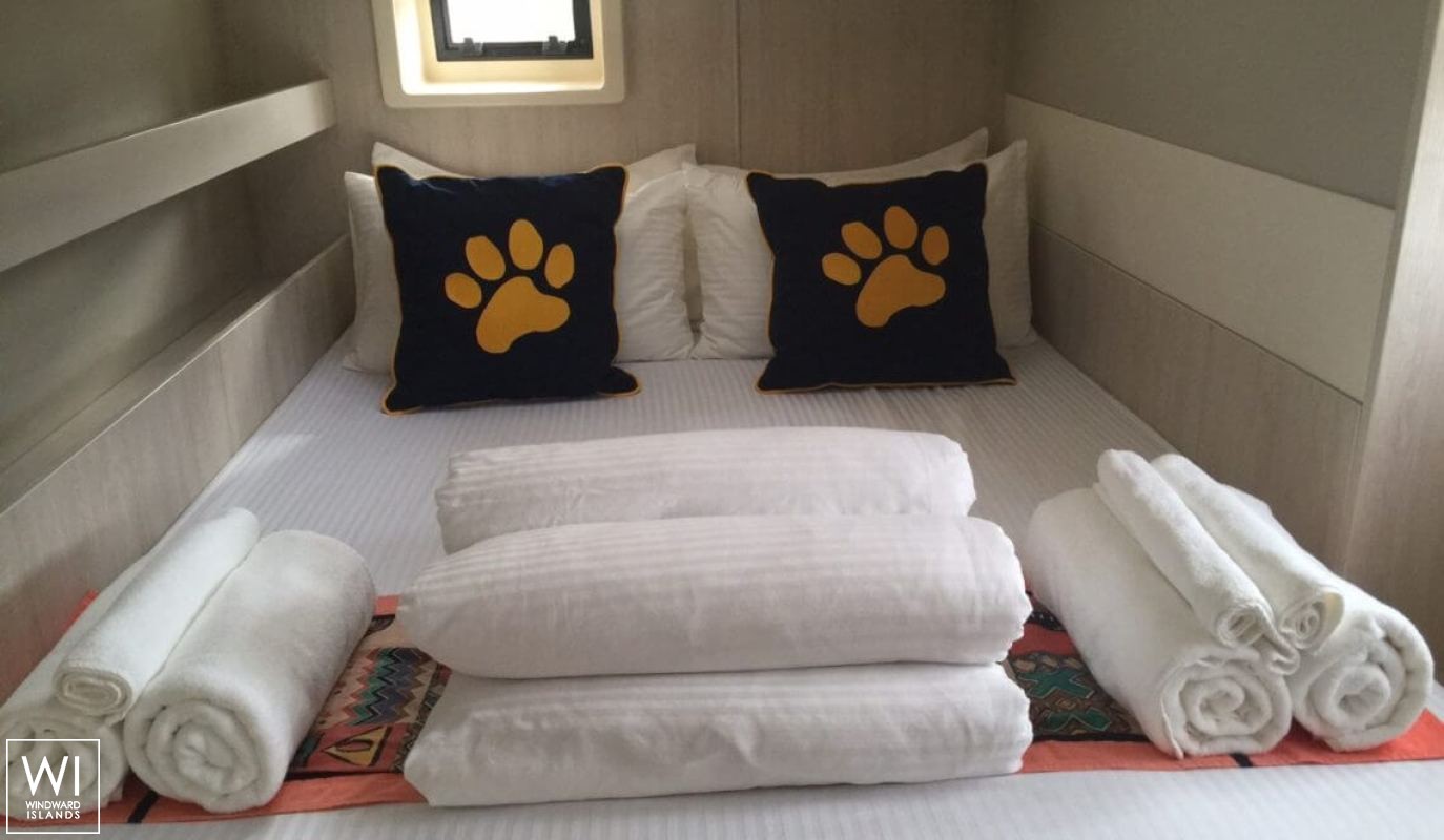 SANYATI  Robertson & Caines Leopard  Power 514 Interior 1