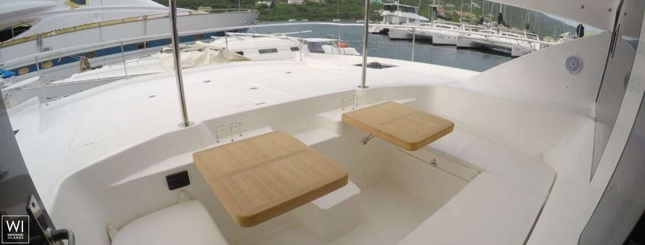 SOMEWHERE HOT  Robertson & Caines Leopard  Power 514 Exterior 10