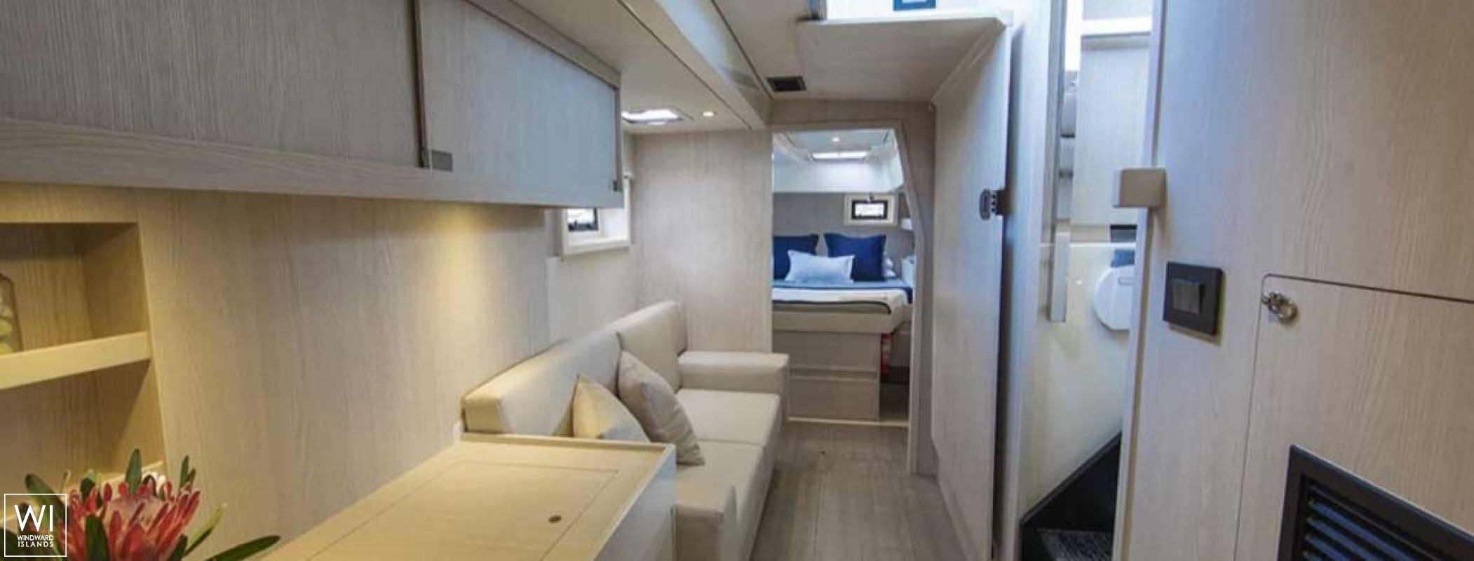 SANYATI  Robertson & Caines Leopard  Power 514 Interior 14