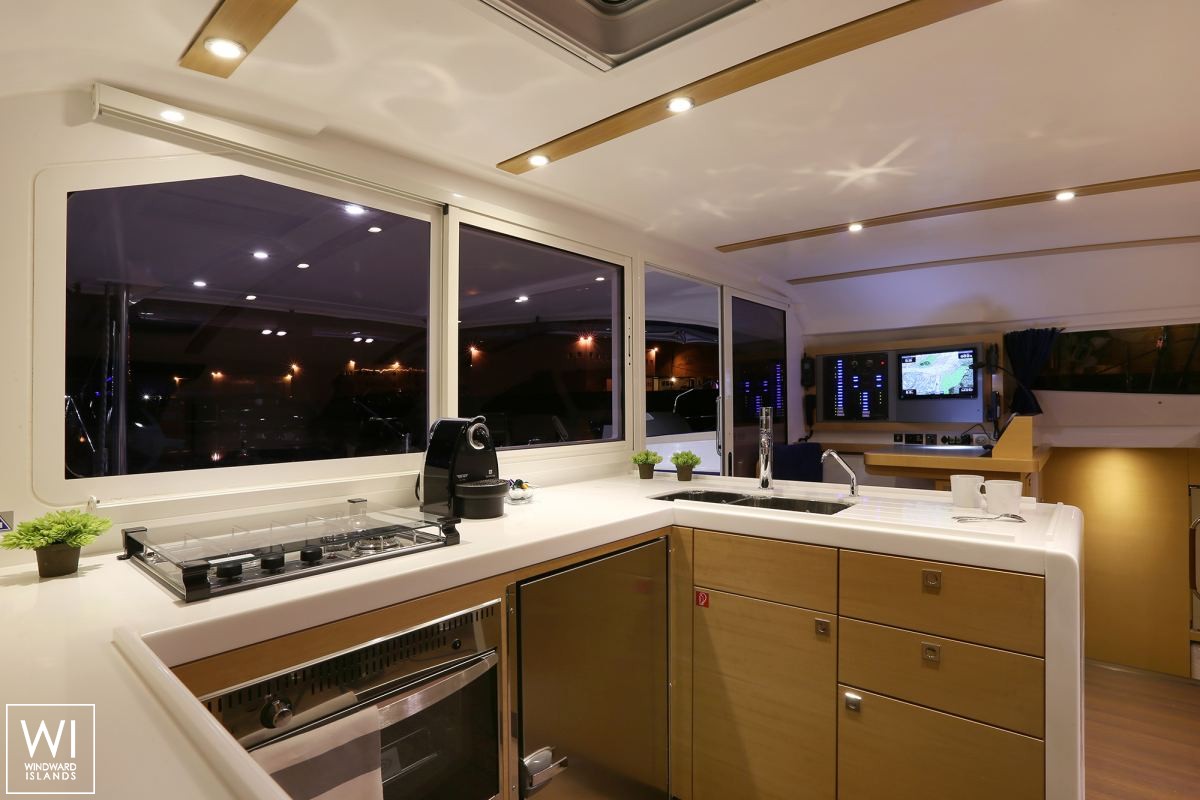 Nautitech 482 Nautitech Catamaran Interior 3