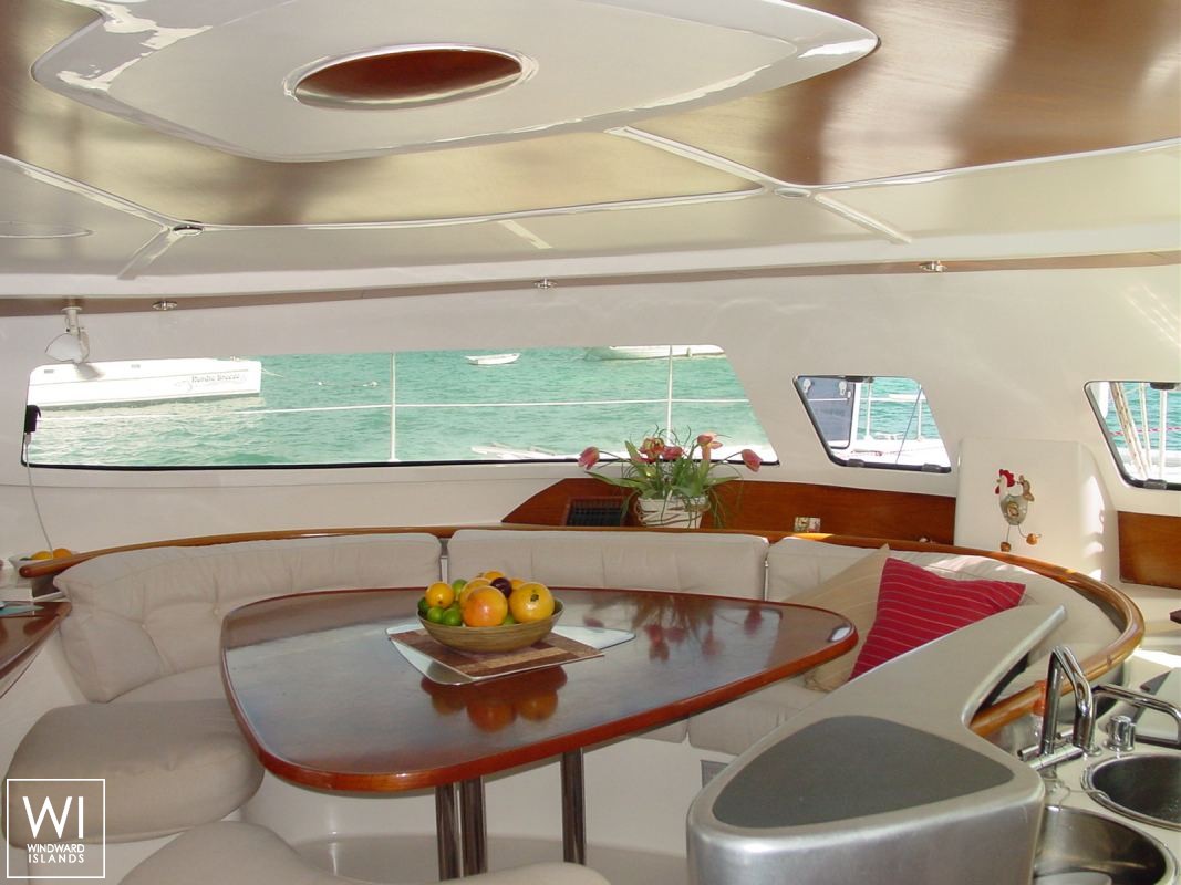 bahia 46 catamaran saloon