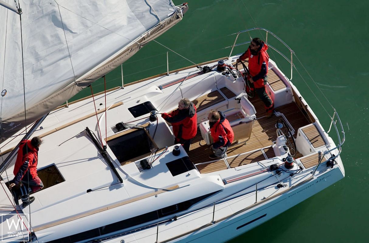 Sun Odyssey 439 Jeanneau Exterior 2