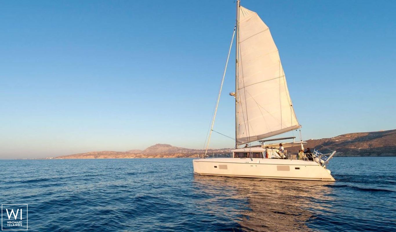 Lagoon 421 Lagoon Catamaran Exterior 3