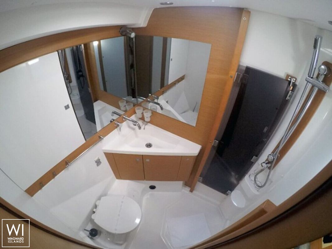 Whyknot  Jeanneau Jeanneau 57 Interior 1