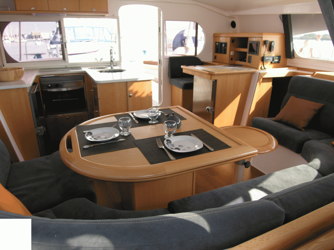 Nautitech 442 Nautitech Catamaran Interior 3