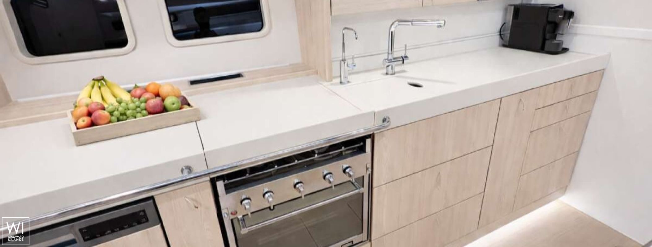 Kind of Blue  Hanse Yachts Hanse 575 Interior 16