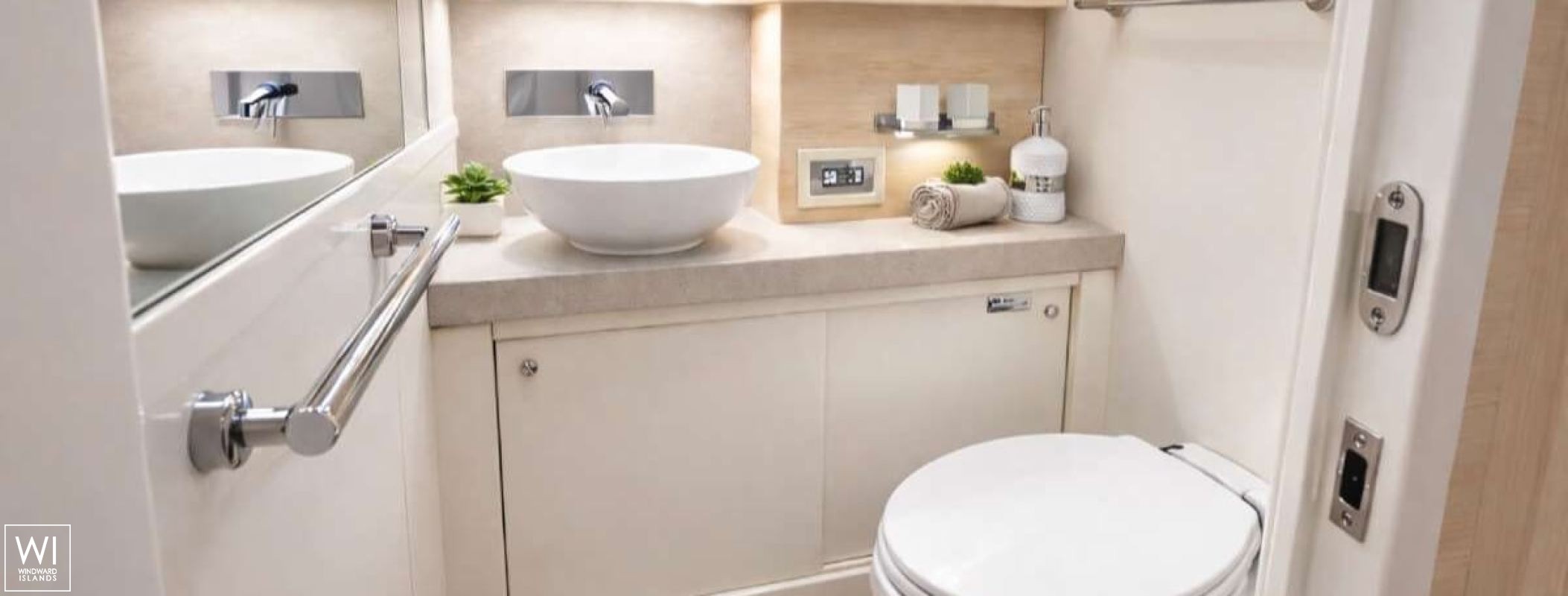 Kind of Blue  Hanse Yachts Hanse 575 Interior 17