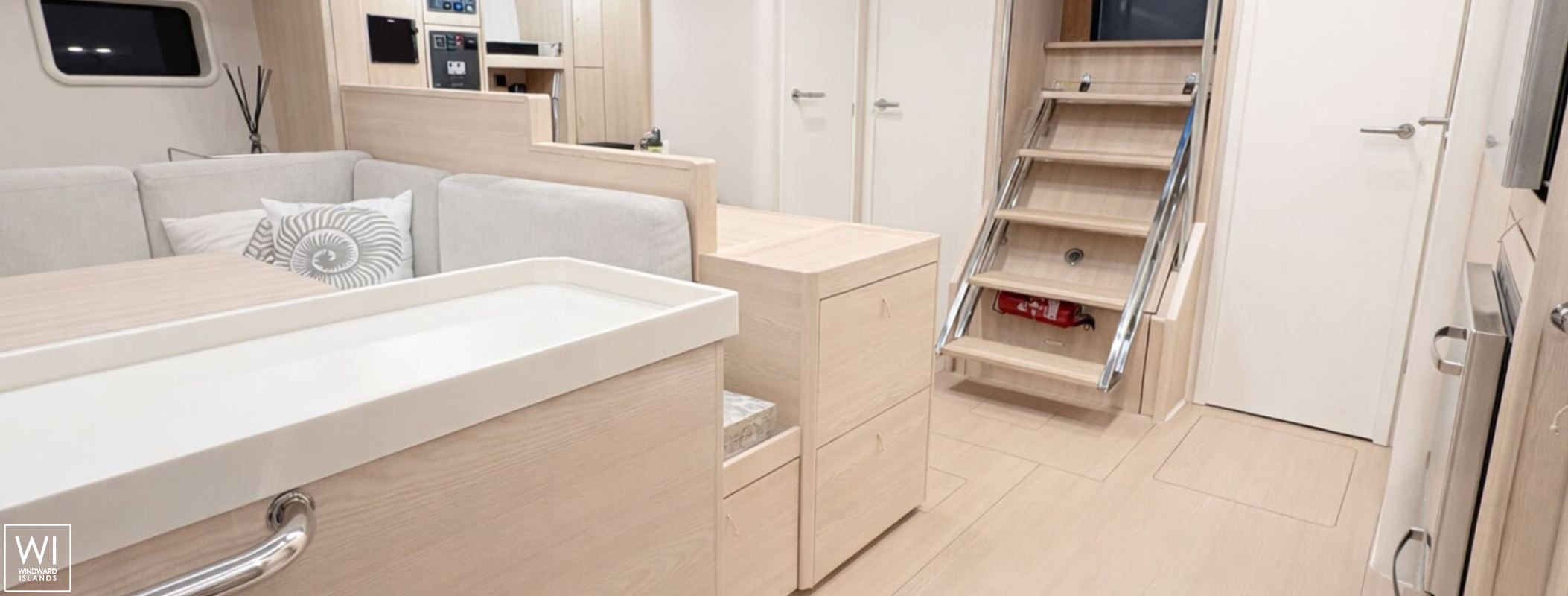 Kind of Blue  Hanse Yachts Hanse 575 Interior 18