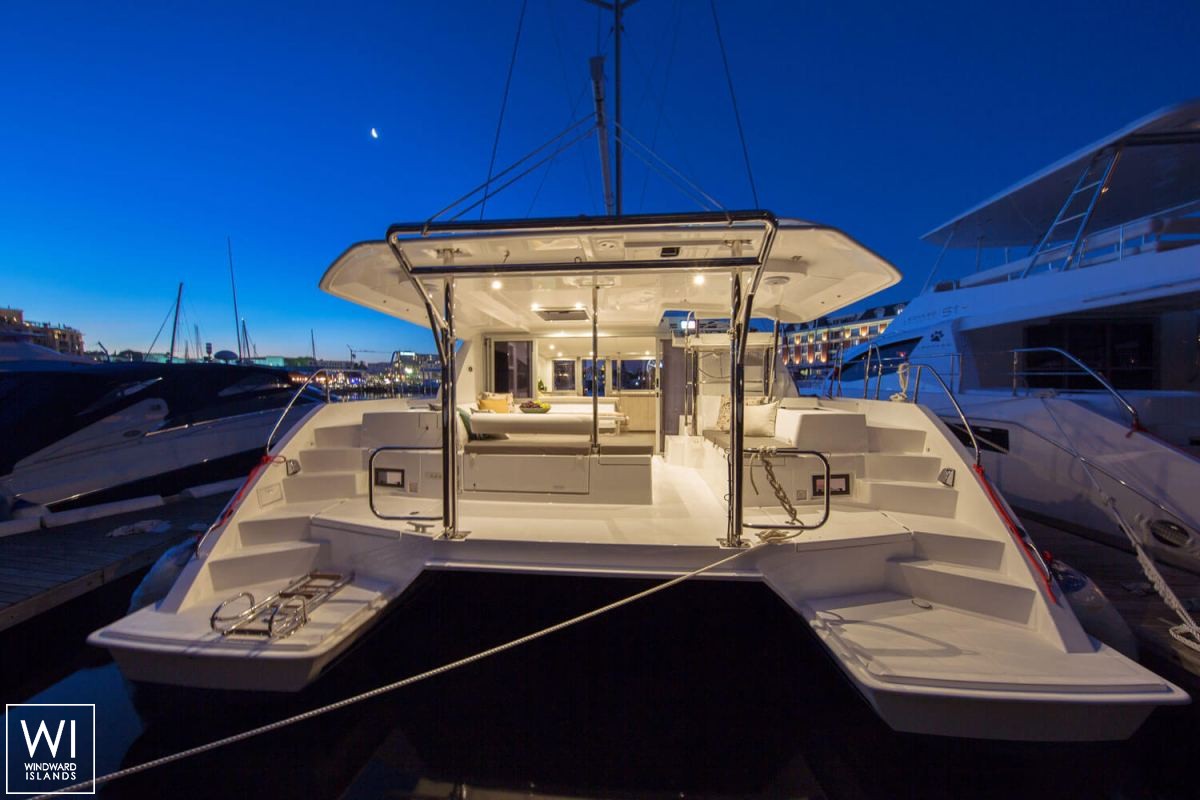 Leopard  4000 Robertson & Caines Exterior 7