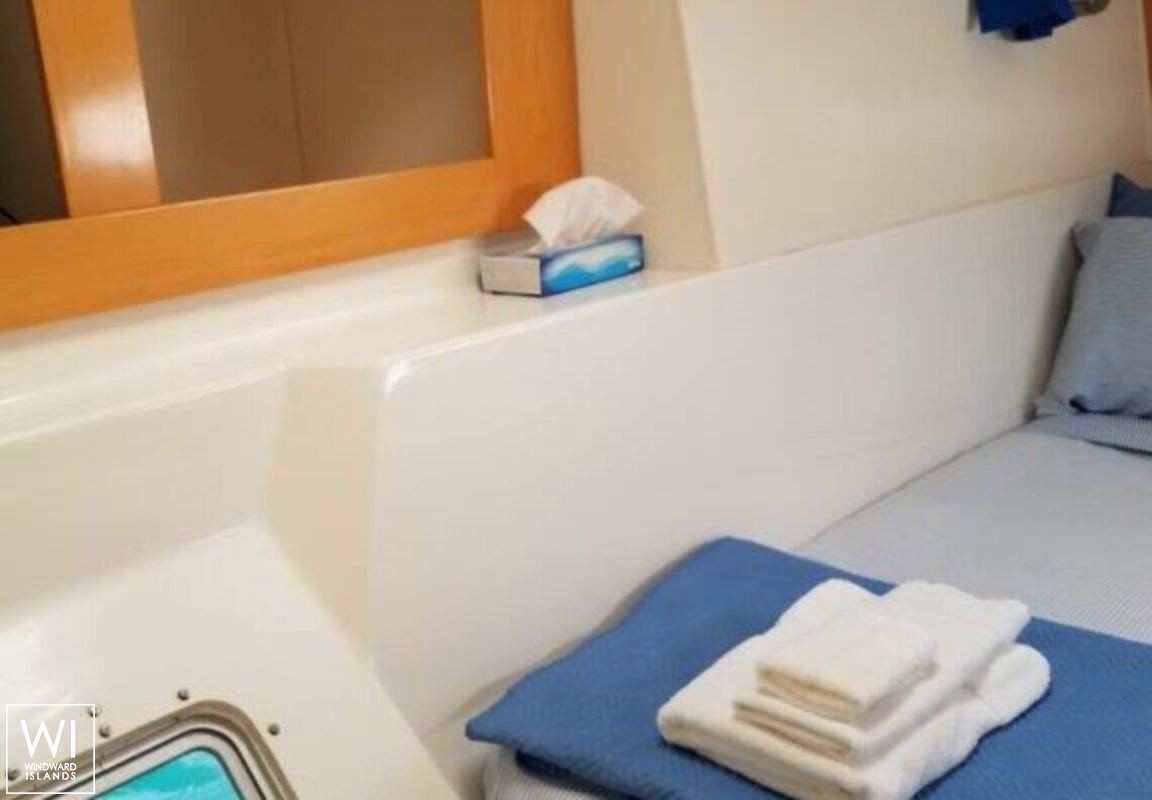 ZENITH   Fountaine Pajot Salina 48 Interior 19