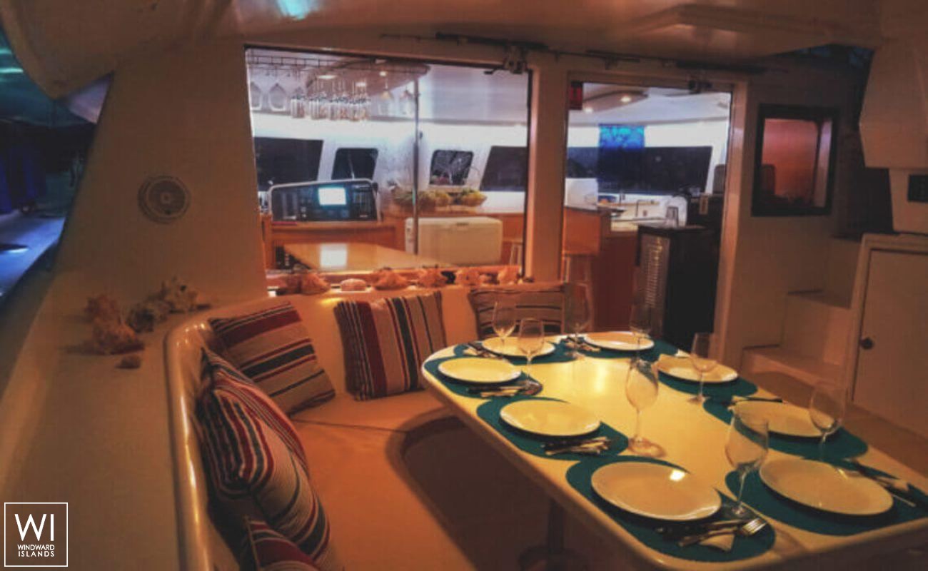 ZENITH   Fountaine Pajot Salina 48 Interior 22