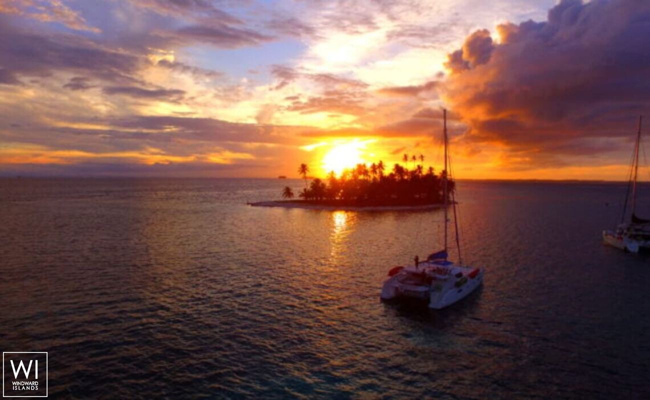 ZENITH   Fountaine Pajot Salina 48 Exterior 11