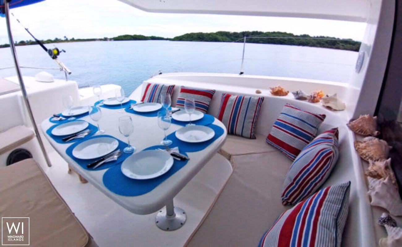 ZENITH   Fountaine Pajot Salina 48 Exterior 12