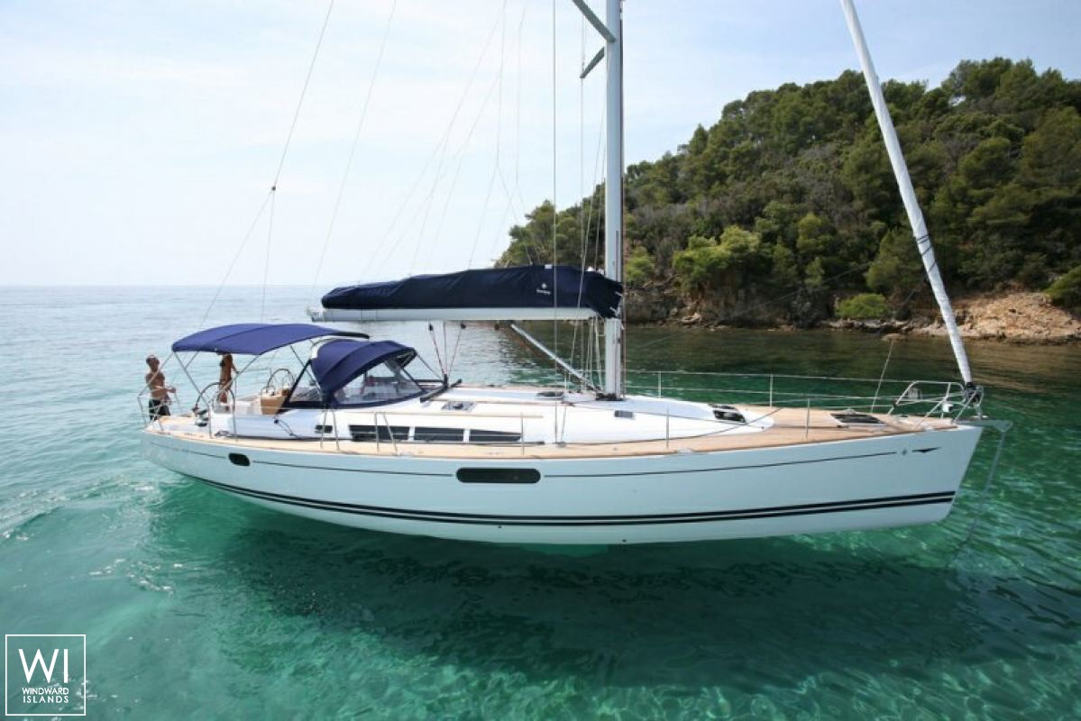 Sun Odyssey 49i Jeanneau Exterior 3