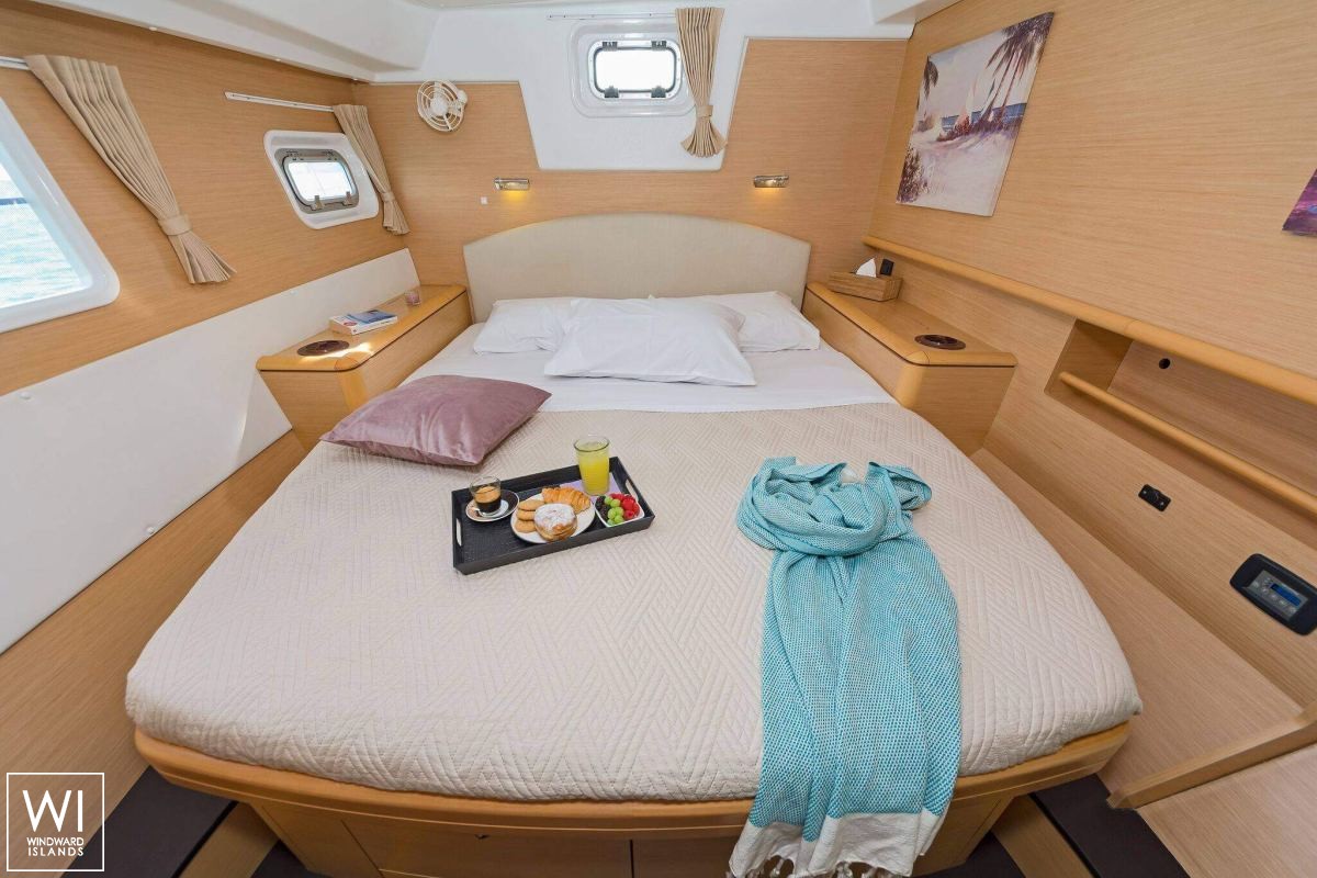 Lagoon 500 Lagoon Catamaran Interior 1