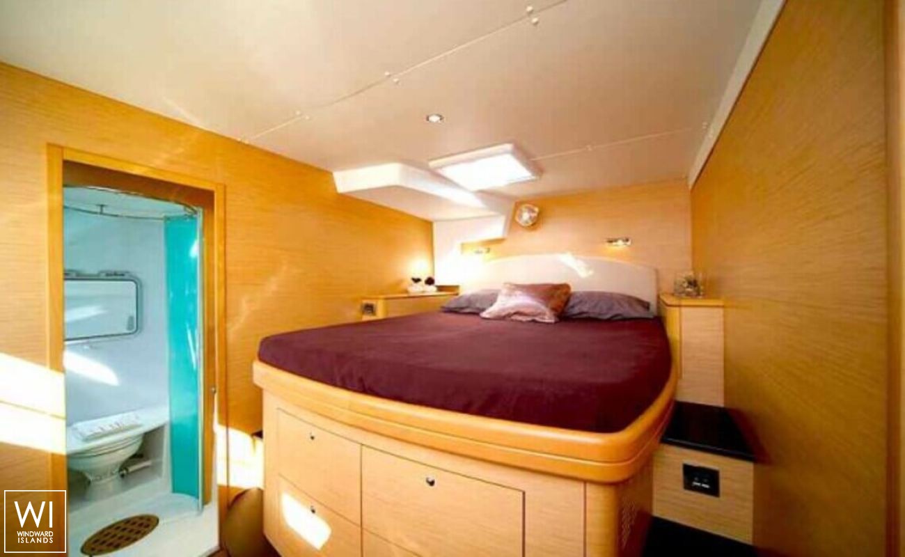 VIP ONE  Lagoon Catamaran Lagoon 500 Interior 14