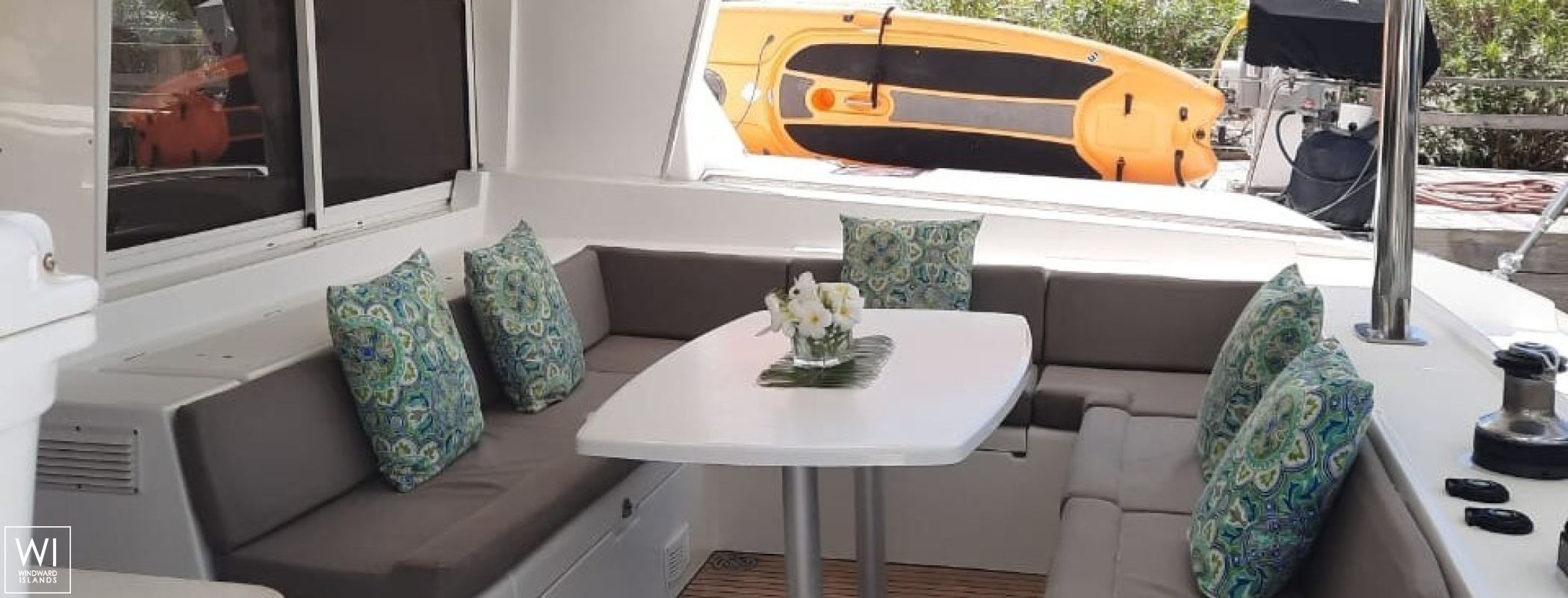 Sandstar  Lagoon Catamaran Lagoon 500 Interior 16