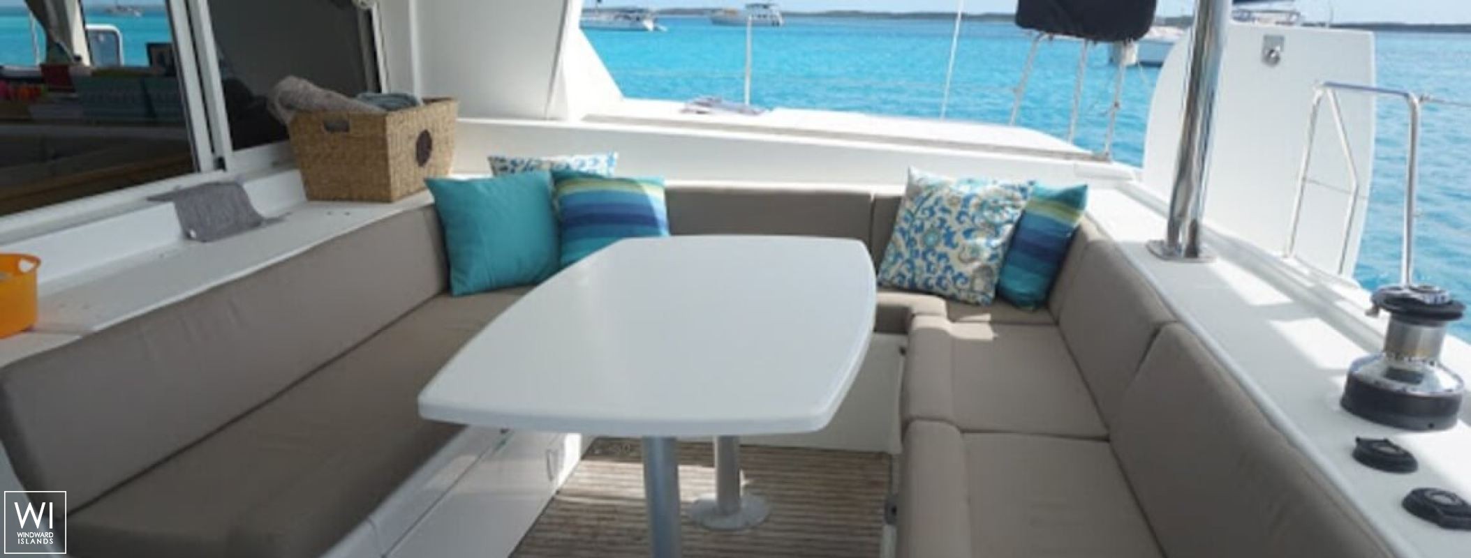 Sandstar  Lagoon Catamaran Lagoon 500 Interior 21