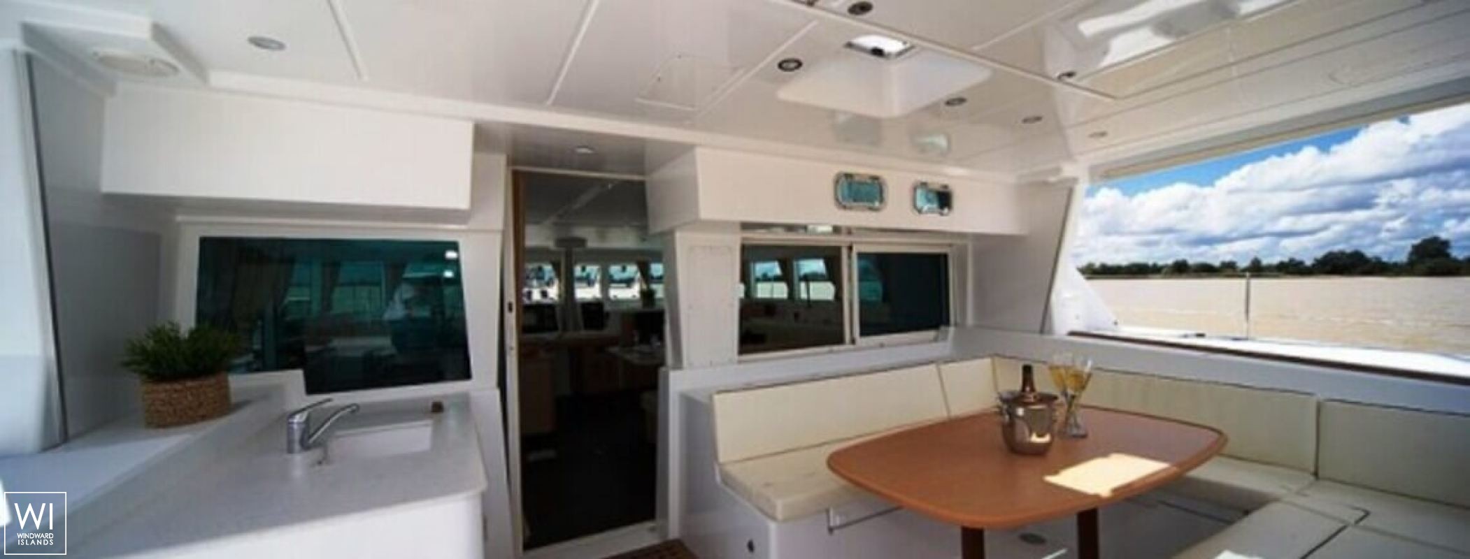 VIP ONE  Lagoon Catamaran Lagoon 500 Exterior 6