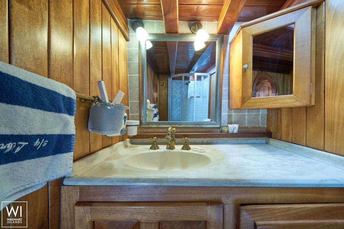 Libra  Turkish Gulet Gulet LBC 34M Interior 11