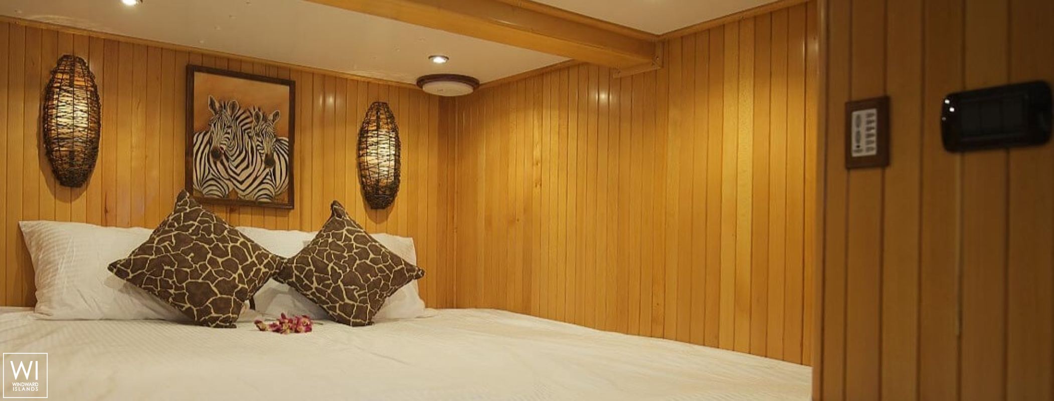 SHANGANI   Catamaran 70 Interior 14