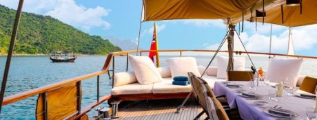 Custom Ketch  30M 12