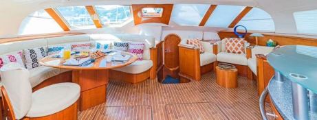 Privilege Catamaran  Privilege  585 13