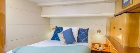 Matrix Catamaran Silhouette 76' 12