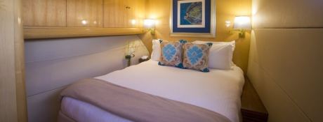 Matrix Catamaran Silhouette 76' 19