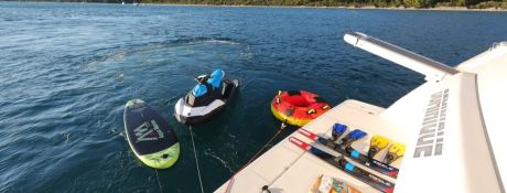 Ferretti Yacht 680 22