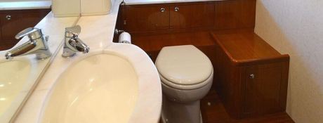 Ferretti Yacht 680 9