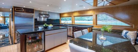 Broward Marine Yacht 33m 18