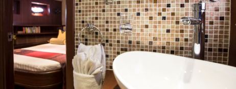 Custom Schooner 28M 19