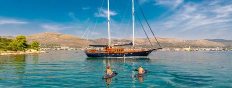 Custom Schooner 28M 21