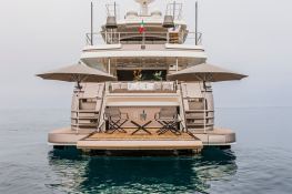 Ferretti Custom Line 28M 2
