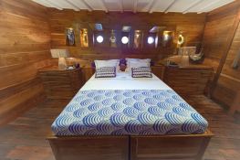 Custom Ketch  46M 17