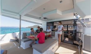 Fountaine Pajot Saona 47 7