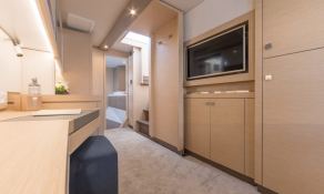 Fountaine Pajot Saona 47 9