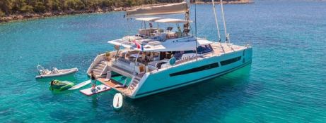 Fountaine Pajot Alegria 67 12