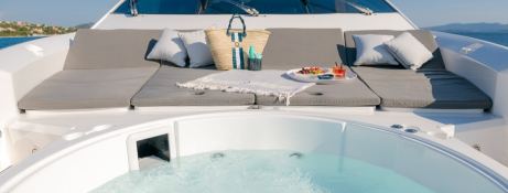 Sunseeker Predator 108 9