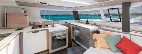 Fountaine Pajot Tanna 47 10