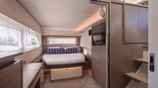 Leopard Yachts Leopard 53 Powercat 17