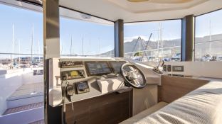 Leopard Yachts Leopard 53 Powercat 10