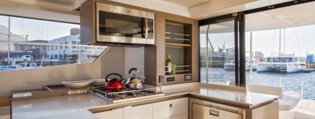 Leopard Yachts Leopard 53 Powercat 14